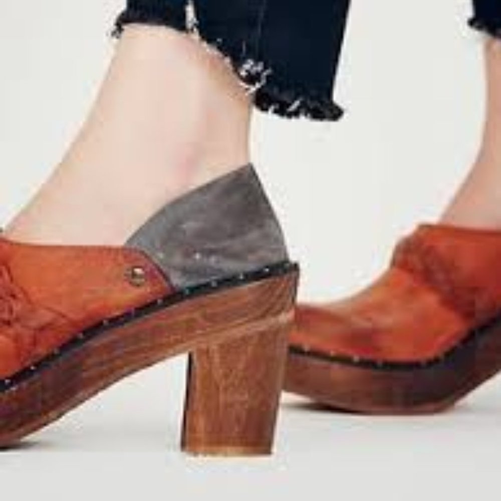 | Free People | Raleigh Clog - Picture 2 of 3